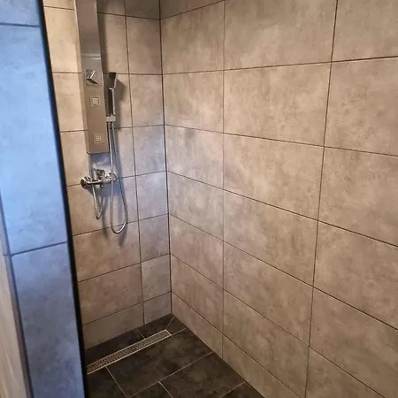 Apartament With Pool In 51304 Balatonmáriafürdő
