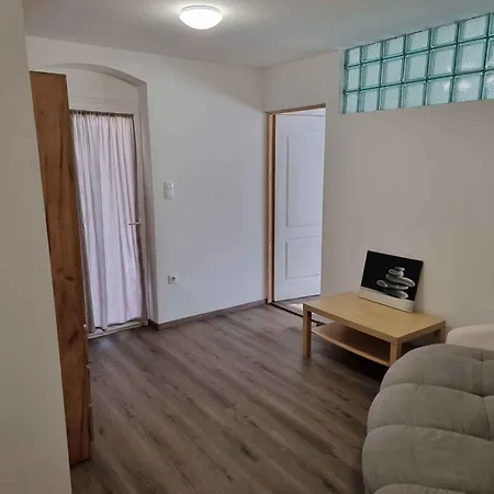 Apartament With Pool In 51304 Balatonmáriafürdő