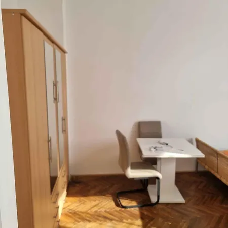 Apartman With Pool In 51304