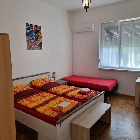 With Pool In 51304 Apartman