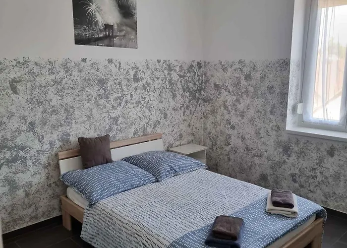 With Pool In 51304 *