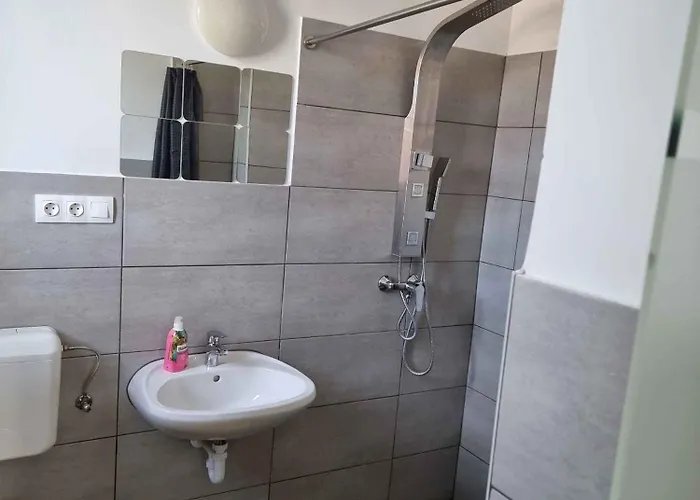 アパート With Pool In 51304 *